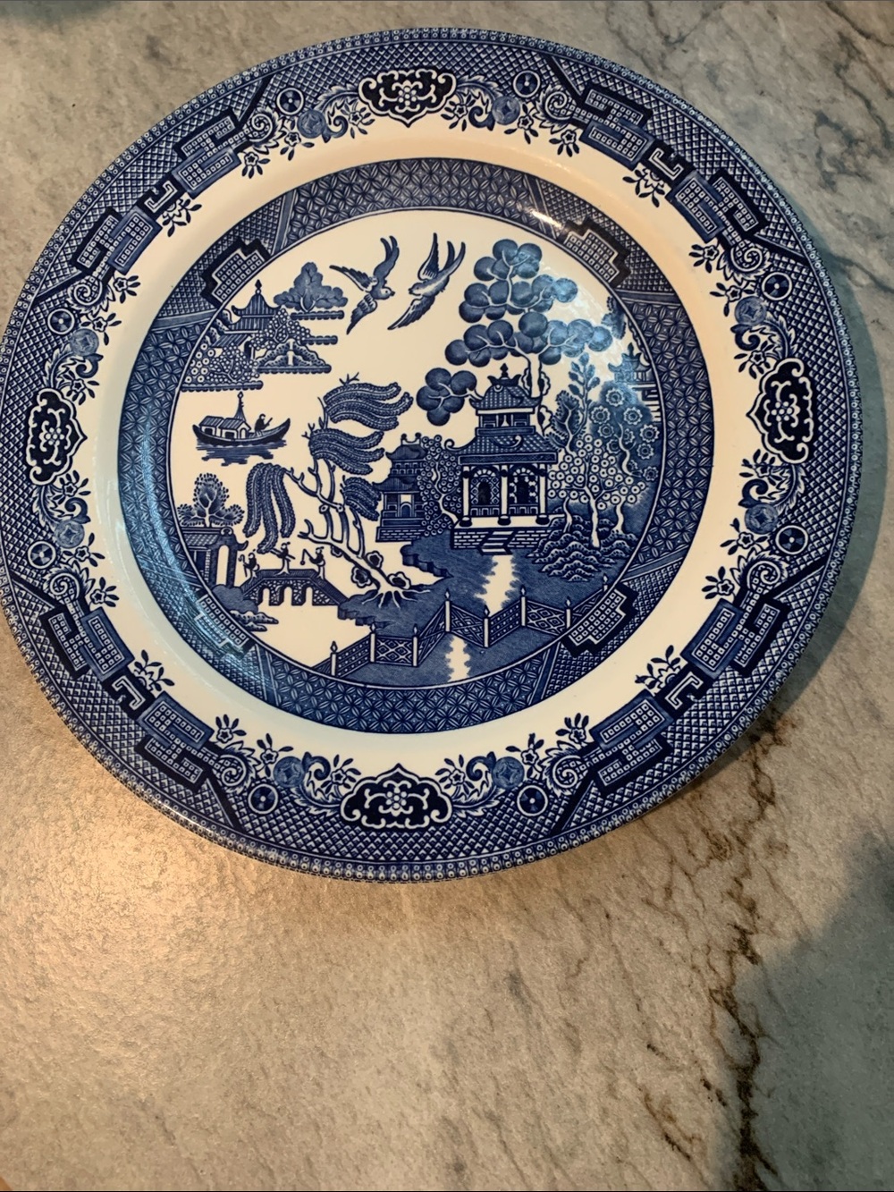 Set of 2 Blue Willow Ceramic Dinner Plates - Classic Blue and White Set - Picture 10 of 11